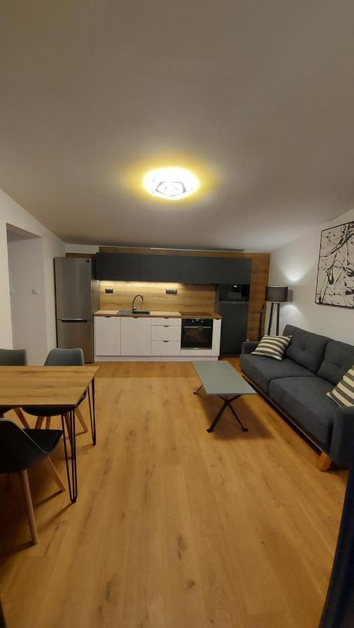 Apartman Cassovia Holcikovce Esterno foto