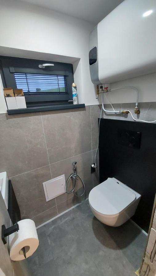 Apartman Cassovia Holcikovce Esterno foto